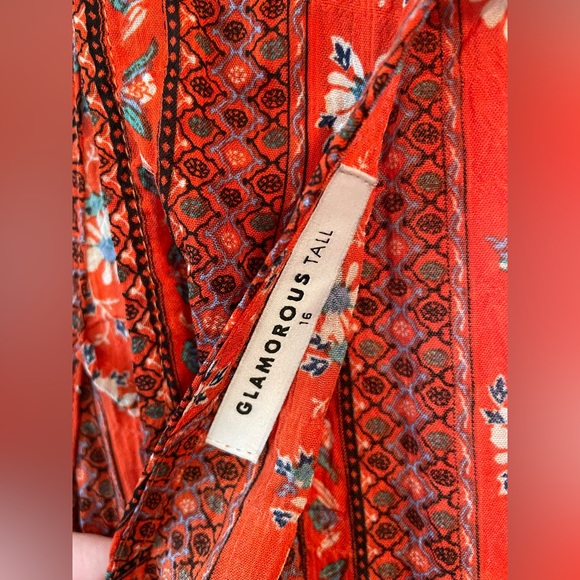 Sleeveless Dress With Tie Back - Picture 6 of 6